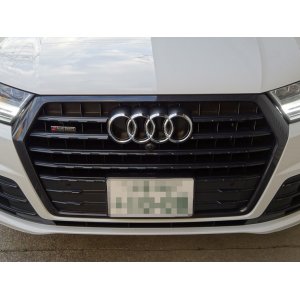 画像: アウディ純正Q7(4M)チタンブラックフロントグリル