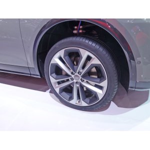 画像: AudiAG純正Q5(FY)用21インチ5ドッペルスポークアルミセット