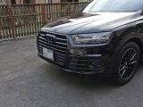 画像: Audi純正Q7(4M)フロント用4Ringsブラックエンブレム