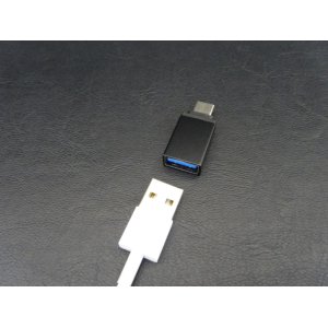 画像: Skoda純正USB タイプA to Cアダプター