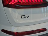 画像: Audi純正リア用Q7ブラックエンブレム