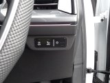 画像: Audi純正Q4 e-tron(FZ/F4)用ハイグロス静電容量式ヘッドライトスイッチ