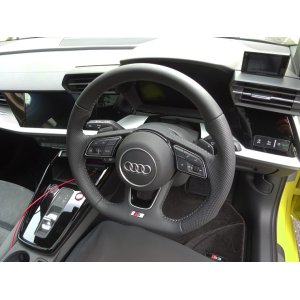 画像: AudiAG純正S3(GY/8Y)用フラットボトムステアリングセット