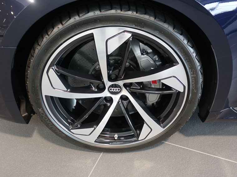 Audi純正RS 5(F5)用5アームトラペゾイドアンスラサイトブラックアルミ 